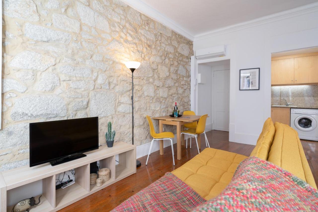 Host Wise - Modern Studios With Terrace - Walk Everywhere Porto Zewnętrze zdjęcie
