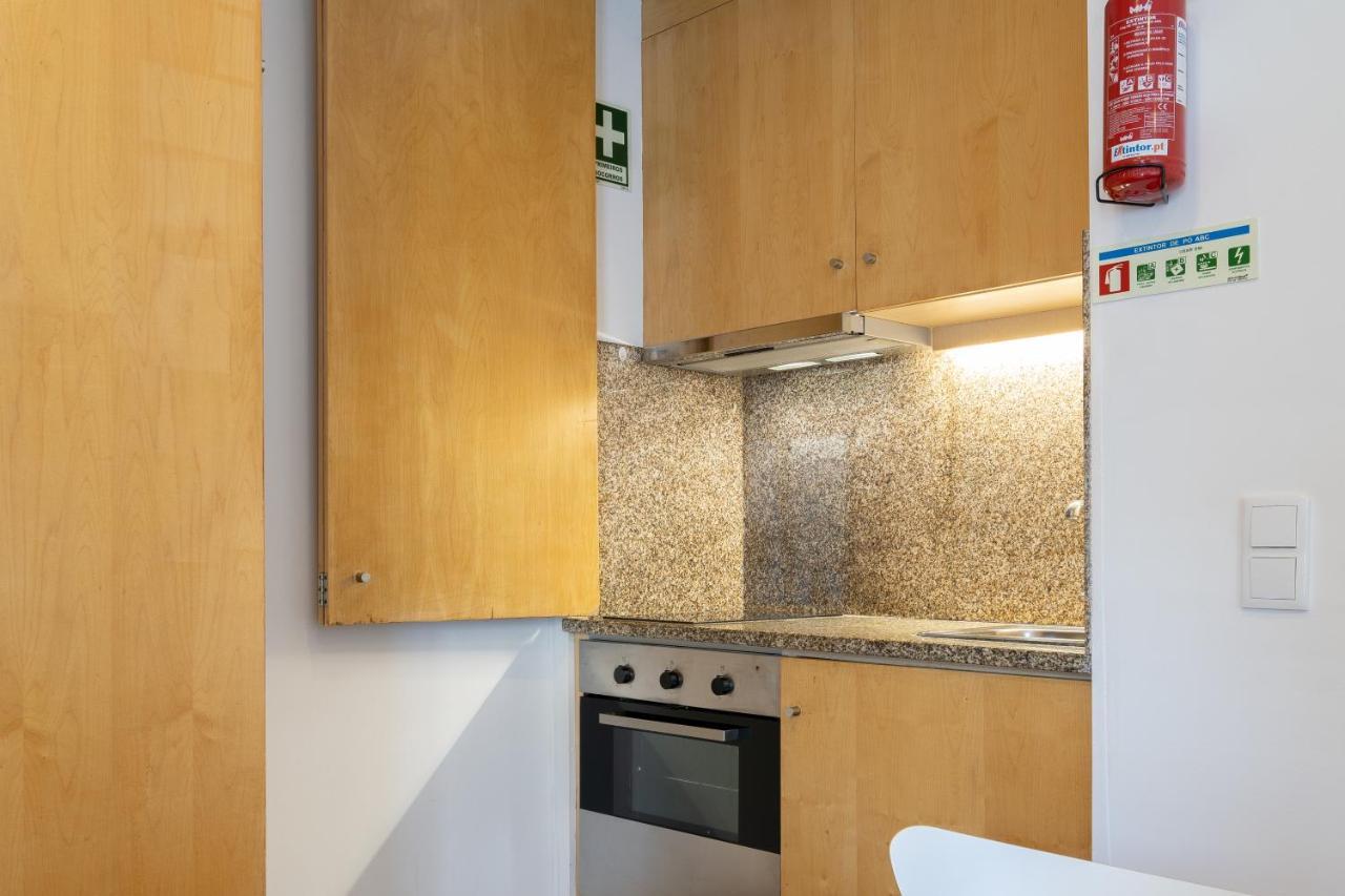 Host Wise - Modern Studios With Terrace - Walk Everywhere Porto Zewnętrze zdjęcie