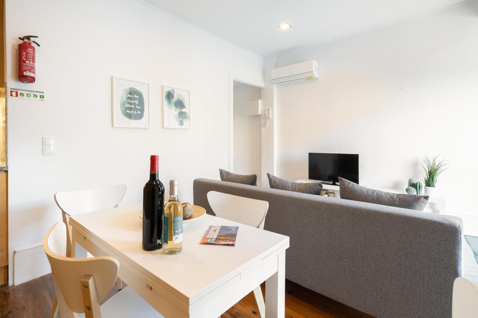 Host Wise - Modern Studios With Terrace - Walk Everywhere Porto Pokój zdjęcie